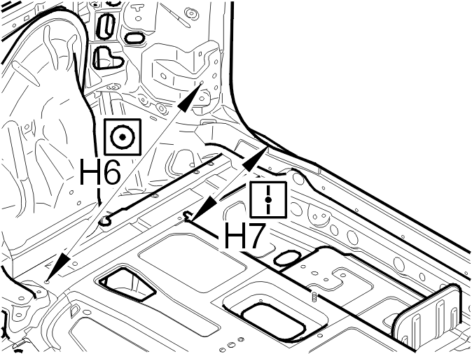 R8101898